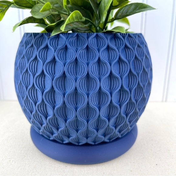 Blue Textured Vase and base 4.5” - Picture 2 of 8